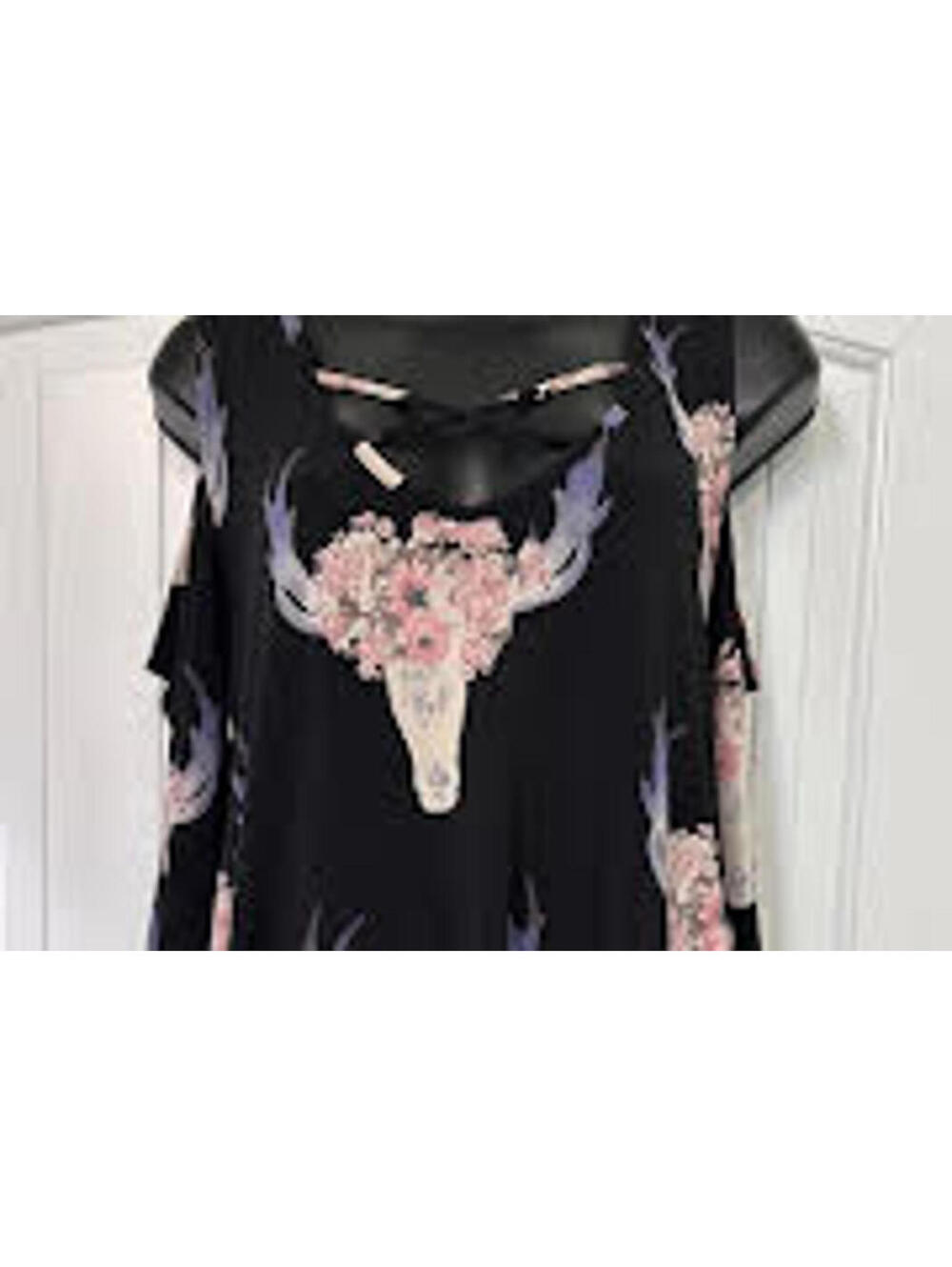 ✨ Boho Desert Bullskull Cold Shoulder Top L/XL — GUC Western